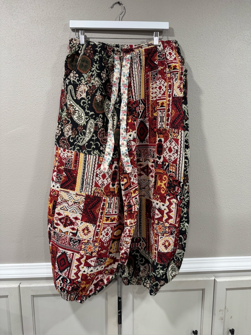 POL Multicolor Red Black Cream Green Patterned Woven - Picture 2 of 5